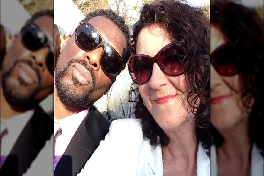 Eamonn Walker Wife