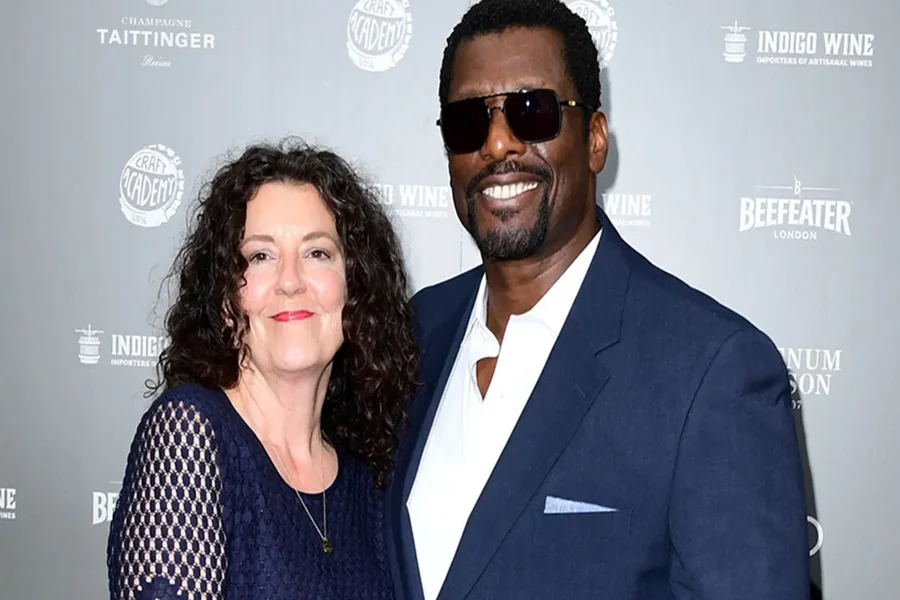 Eamonn Walker Wife