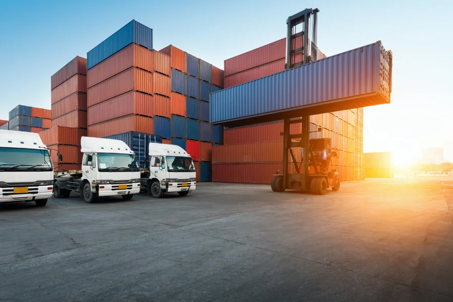 Container Destuffing